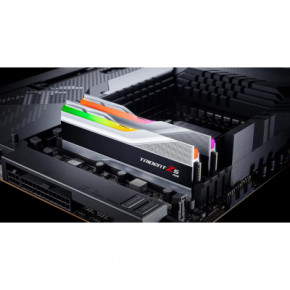     DDR5 64GB (2x32GB) 6000 Trident Z5 RGB Silver G.Skill (F5-6000J3238G32GX2-TZ5RS) 8