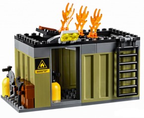  Lego City Fire     (60108) 3