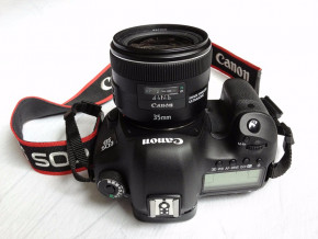  Canon EF 35  f/2 IS USM (hood EW-72 + case kit) 6