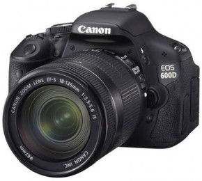  Canon EOS 600D 18-135 IS Kit  