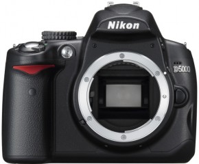  Nikon D5000 Body