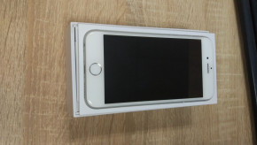  Apple iPhone 6 16Gb Silver / 8