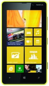  Nokia Lumia 820 Yellow