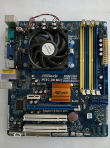    ASRock N68C-GS UCC +  AMD Sempron 140