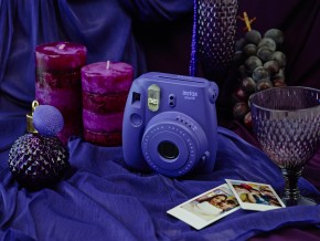    Fuji Instax Mini 8 Instant camera Grape + Cassette Fuji 11