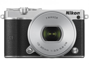   Nikon 1 J5 + 10-30mm PD-Zoom Kit Silver (VVA243K001)