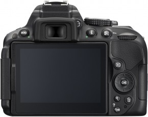  Nikon D5300 + 18-140mm Black 4