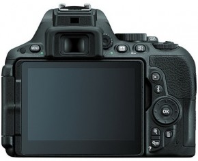  Nikon D5500 kit 18-140VR 4
