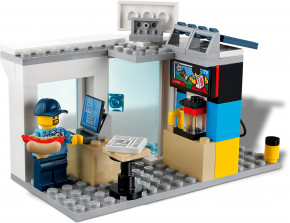   Lego City    354  (60257) (4)