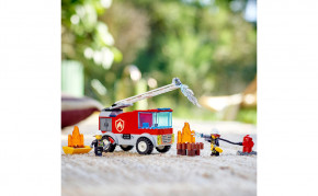  LEGO City Fire     88  (60280) 5