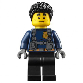  LEGO City      790  (60233) 4