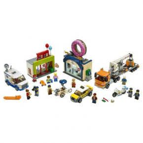  LEGO City      790  (60233) 5