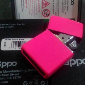  Zippo Reg Neon Pink Lighter Zp28886 Zippo (99828)