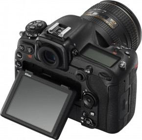   Nikon D500 AF-S DX 16-80VR kit (VBA480K001) 4