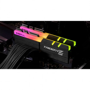     DDR4 16GB (2x8GB) 4400 MHz Trident Z RGB G.Skill (F4-4400C18D-16GTZRC) 5