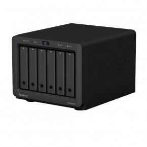   NAS Synology DS620slim 3