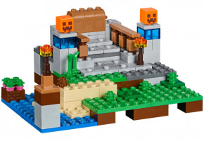  Lego Minecraft  (21135) 7