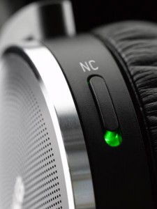  AKG K490 Headphone On The Go Noise Cancelling Black/Silver (K490NC) 5