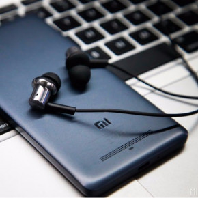   Xiaomi Mi In-Ear Headphones Pro Silver (4)