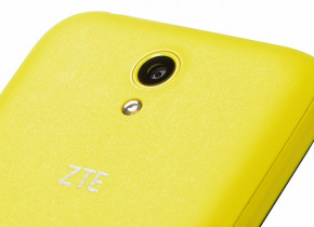  ZTE Blade L110 Yellow 4