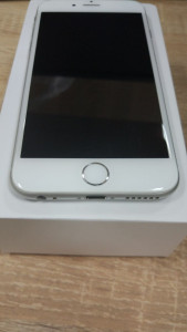   Apple iPhone 6 16Gb Silver / (4)