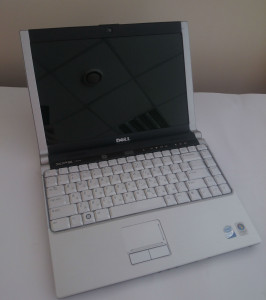   Dell XPS M1330 (Intel Core 2 Duo T7250/NVidia GeForce 8400M GS/2Gb/no HDD)