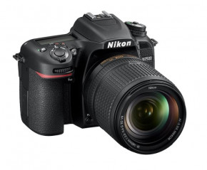  Nikon D7500 + AF-S DX 35 f/1.8G (VBA510K007) 4