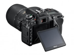  Nikon D7500 + AF-S DX 35 f/1.8G (VBA510K007) 8